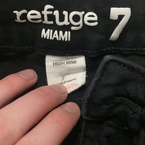 High waisted refuge shorts - Picture 2 of 2